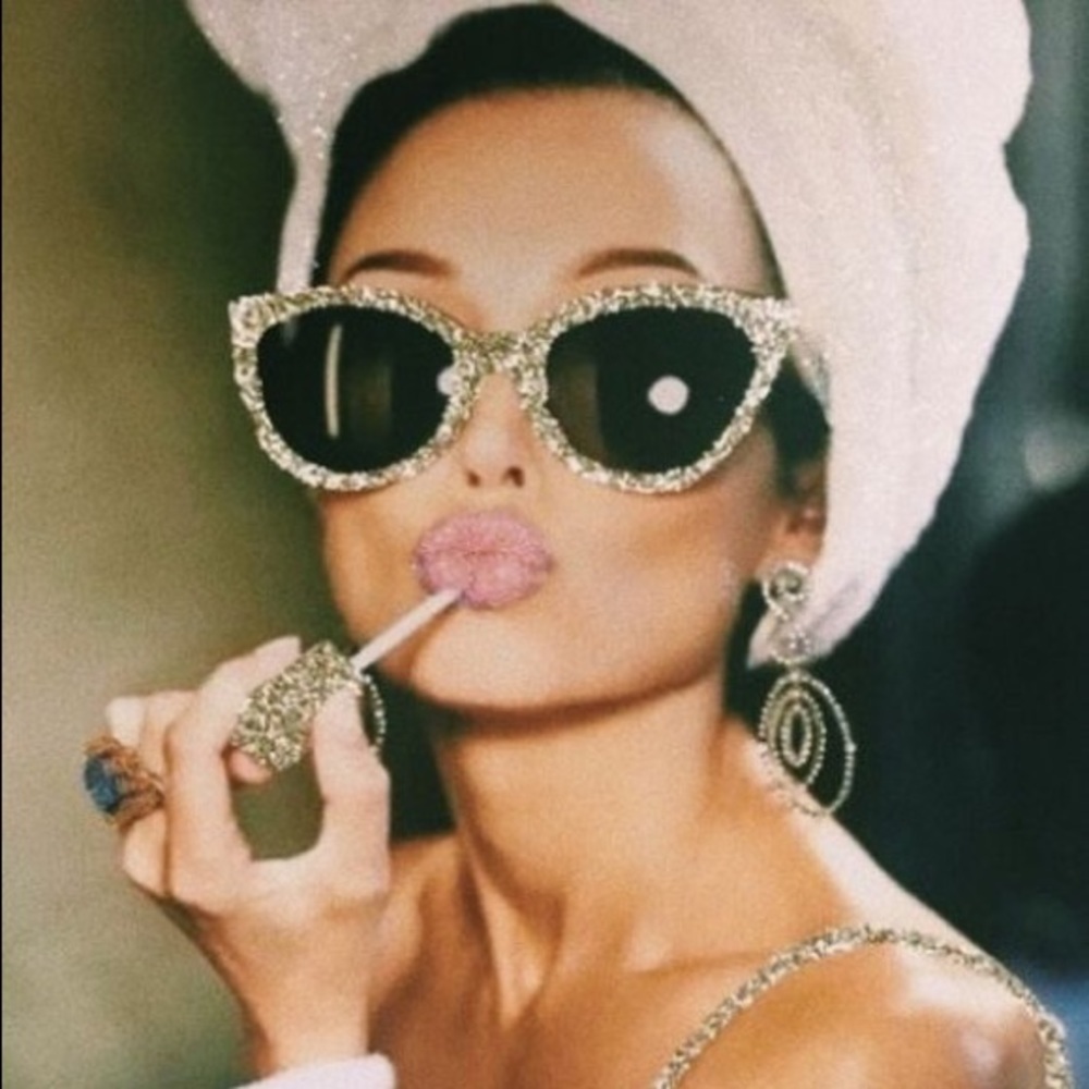 Meet your Posher, Luxe